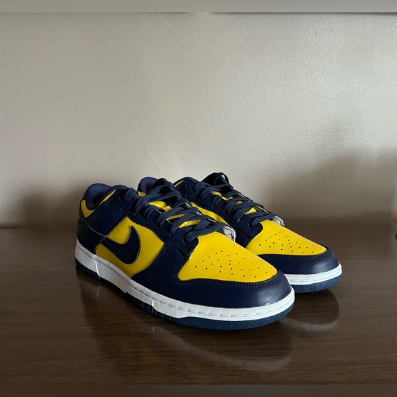 Nike Dunk Low Michigan